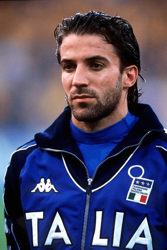 JD Gaming 发布了圣矛离队的视频：突破波浪，星星伴随我们前行的路