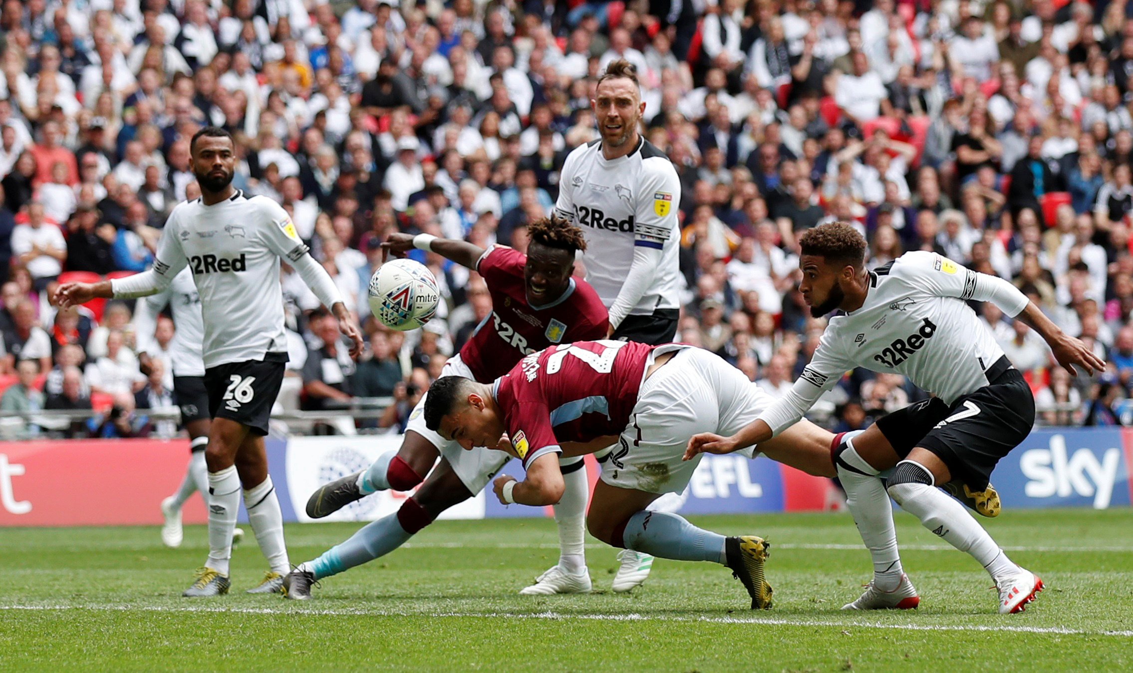 🎬8月4日LPL夏季赛战果：EDG重回榜首，IG三连败